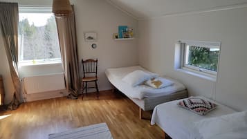 Classic House, Garden View | Blackout curtains, iron/ironing board, free WiFi