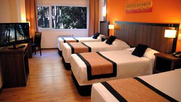 2 quartos, ferros/tábuas de passar roupa, Wi-Fi de cortesia