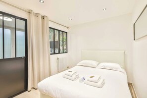 公寓 | 1 多间卧室、笔记本电脑工作区、熨斗/熨衣板、床单