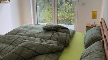 1 bedroom, WiFi, bed sheets