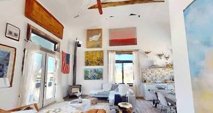 Black Canyon 4BR OffGrid Retreat Crawford Colorado Spacious 4-bedroom house