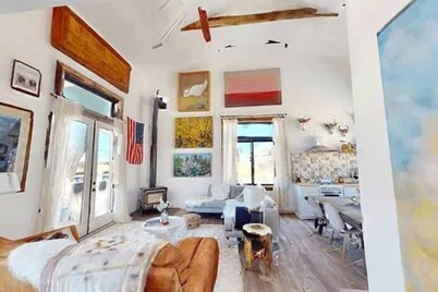 Black Canyon 4BR OffGrid Retreat Crawford Colorado Spacious 4-bedroom house