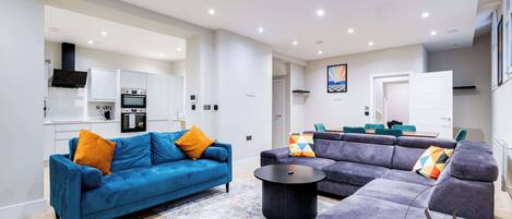 Tv, videospil, bordfodbold