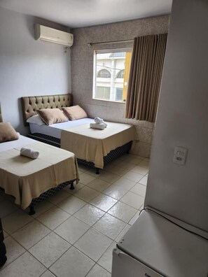 Basic Twin Room | Free WiFi, bed sheets - Hotel Goiás Norte (Goiânia)