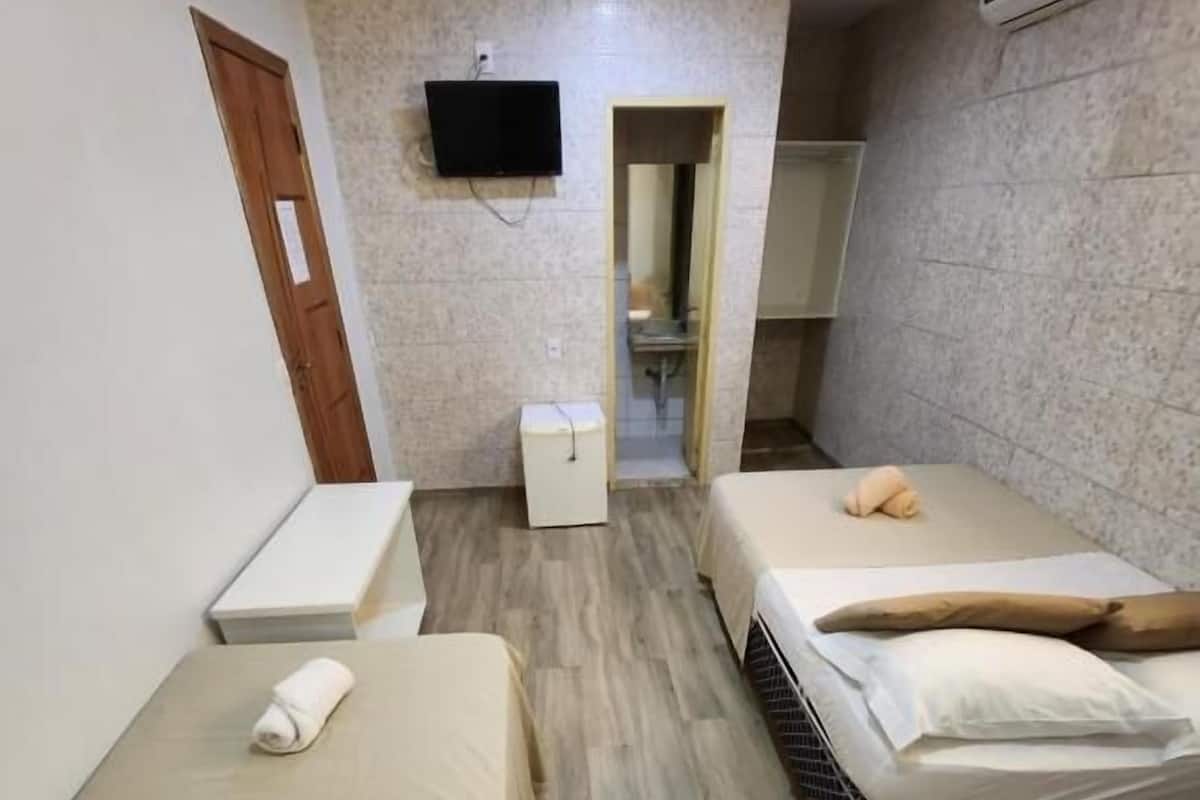 Chambre Quadruple | Wi-Fi gratuit, draps fournis