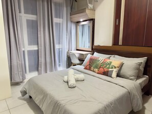 1 bedroom, iron/ironing board, WiFi, bed sheets