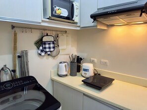 Microondas, placa de cocina