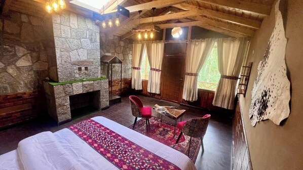 Chalet, Mountain View | Desk, free WiFi