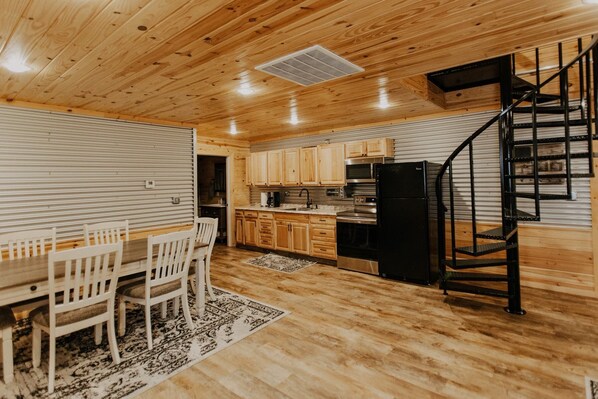 Micro-ondes, four, plaque de cuisson