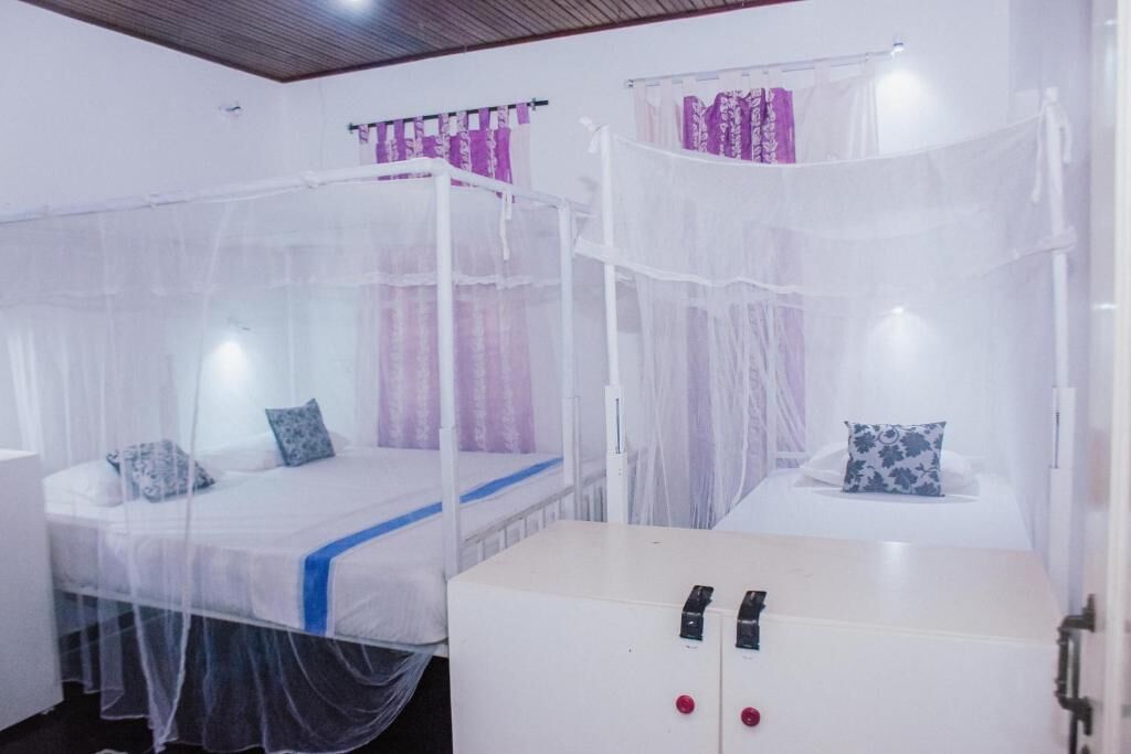 Habitación con 1 cama matrimonial o 2 individuales, balcón, vista al jardín | Caja de seguridad en la habitación, escritorio y insonorización 