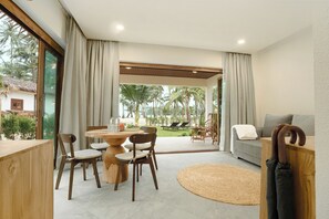 Beachfront 1 Bedroom Villa | Free WiFi