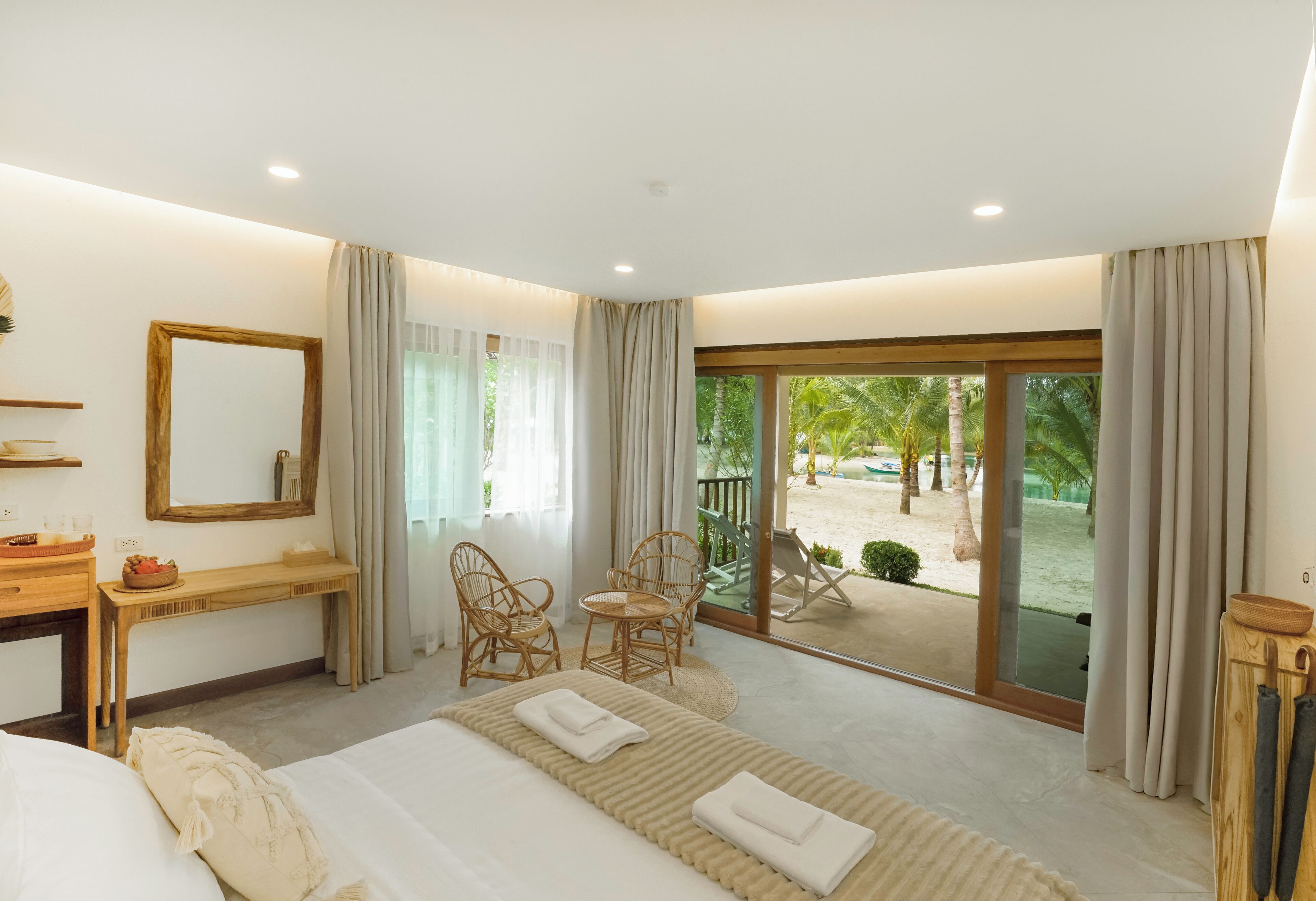 Deluxe Seaview Villa | Free WiFi