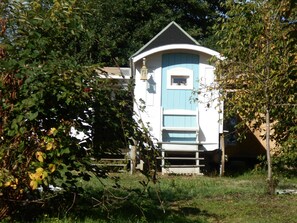 Exterior - Chambre d'hôte .Lodge Jardin Secret - cosy accommodation with breakfast (Arlanc)