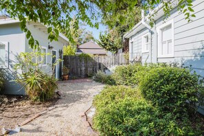 Property grounds - Allura Oakland Your Private Sanctuary in the City (Oakland)