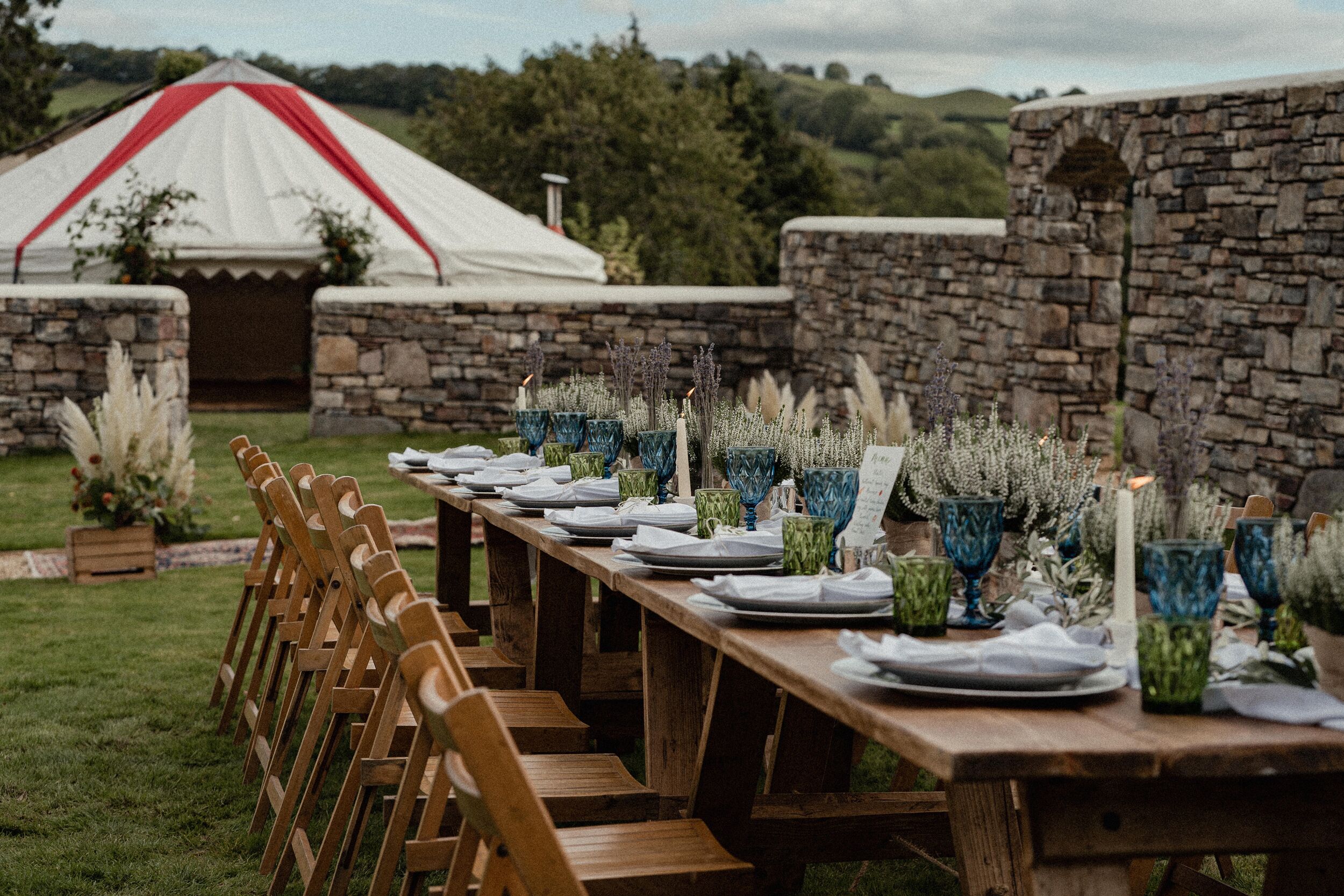 Cottage | Outdoor banquet area