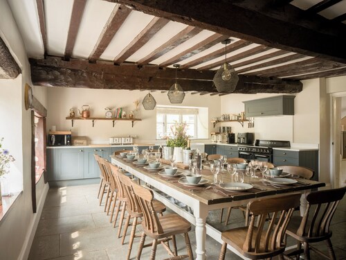 Holwell Farmhouse