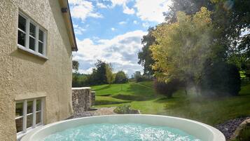 Ferienhaus | Außen-Whirlpool