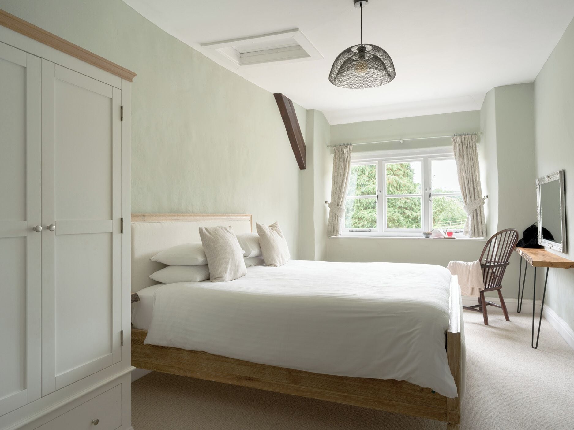 6 Schlafzimmer, individuell dekoriert, individuell eingerichtet