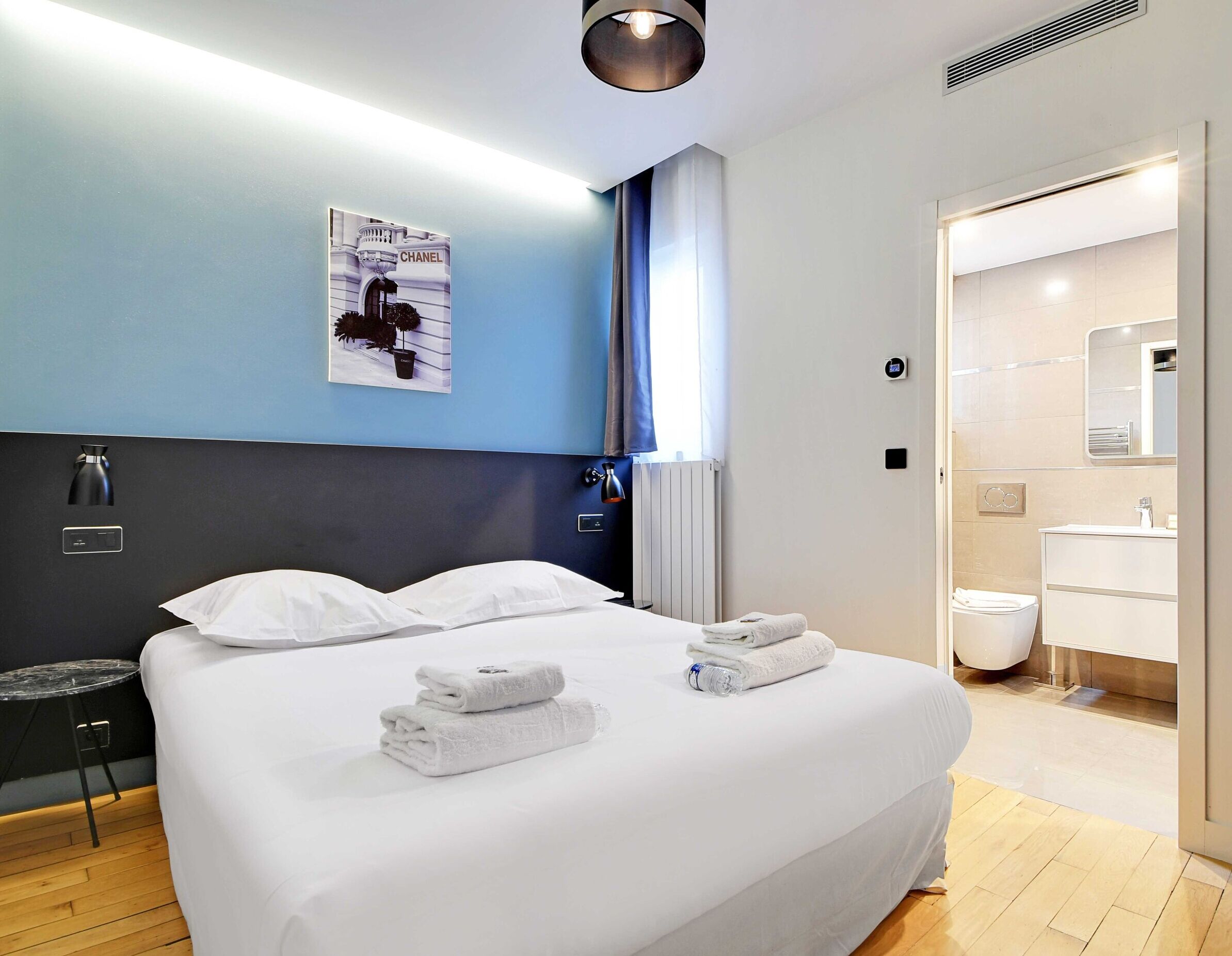 Leilighet | 2 soverom, skrivebord for bærbar PC, strykejern/-brett og sengetøy