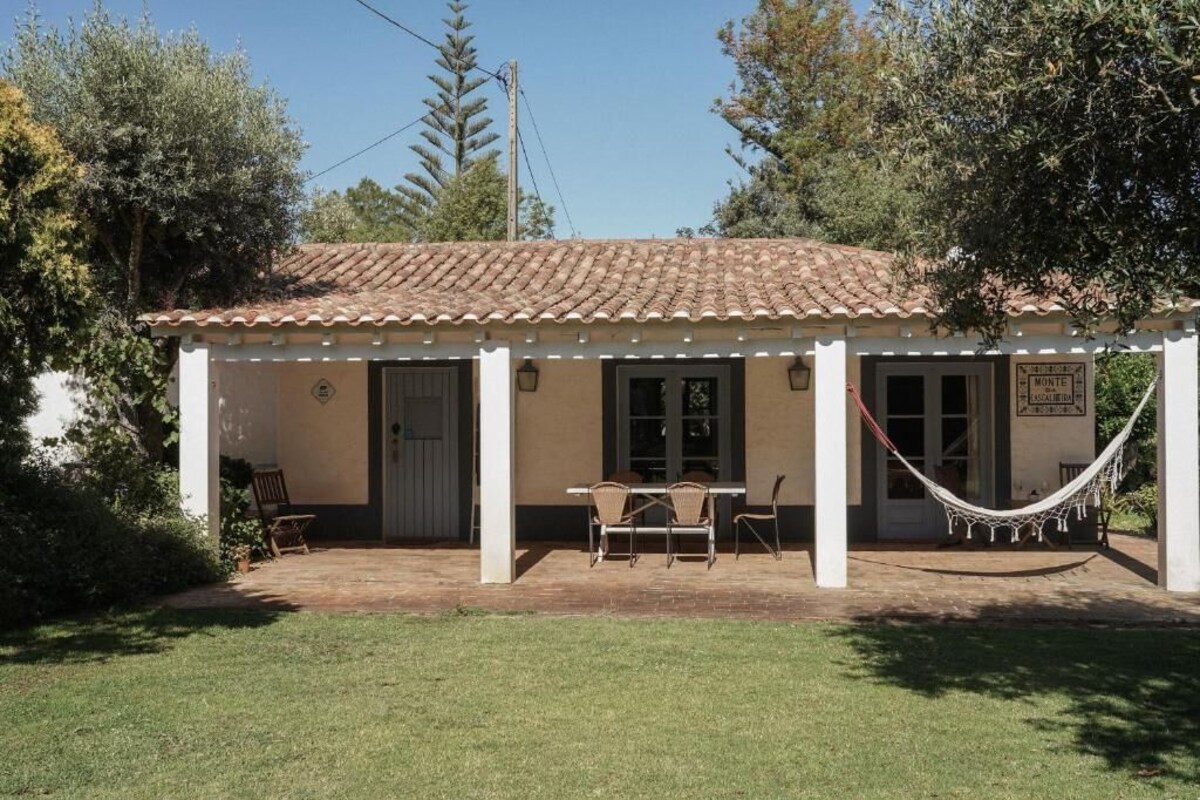 Familiehus, 3 soverom, adgang til basseng, hageutsikt | Terrasse/patio