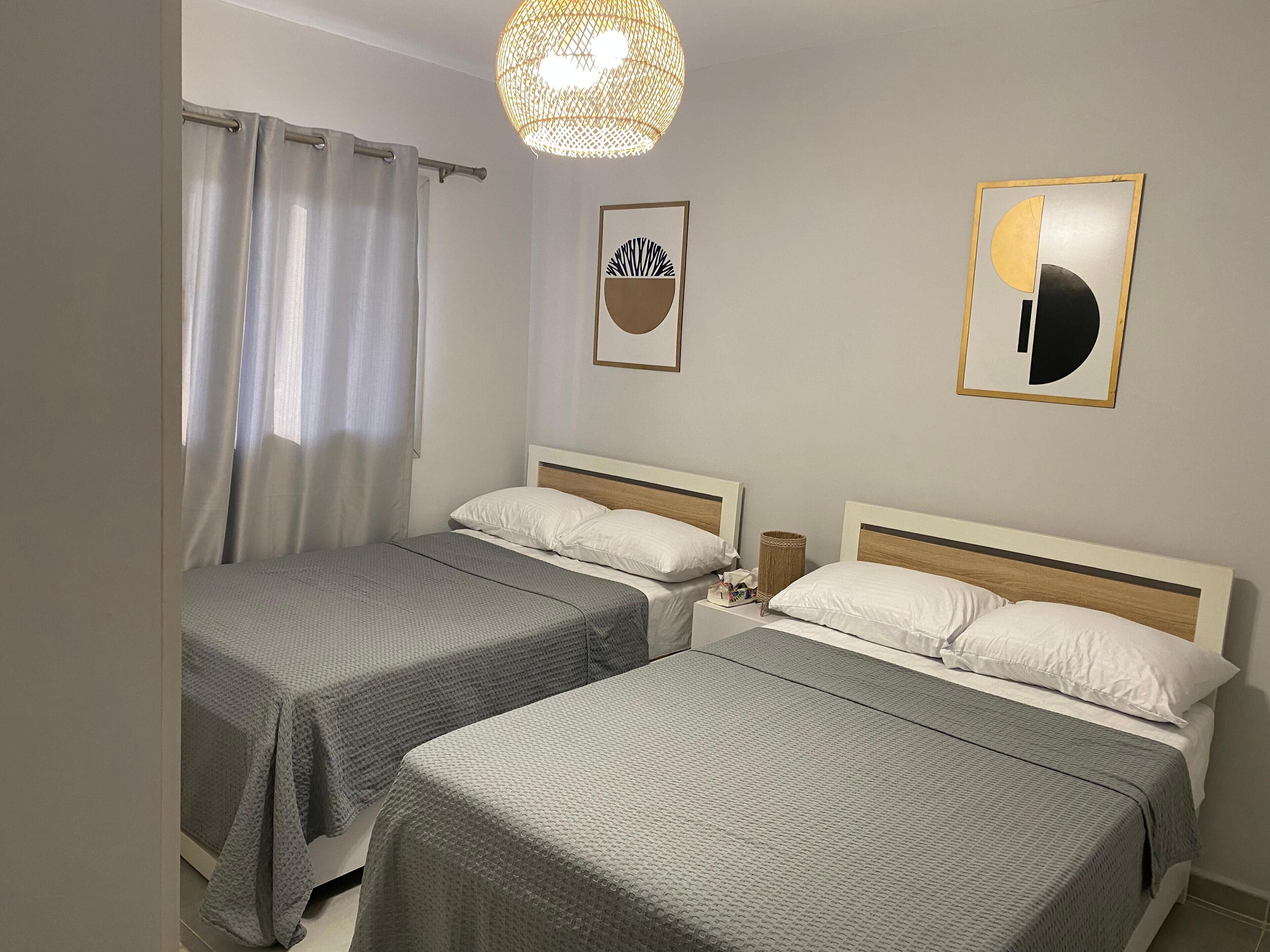 1 soverom, skrivebord, strykejern/-brett og wi-fi (inkludert)