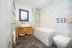 Douche, séchoir à cheveux