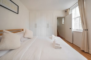 2 habitaciones, acceso a internet y ropa de cama