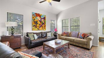 Televisión, oficina