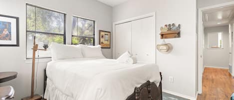 3 bedrooms, iron/ironing board, travel crib, WiFi