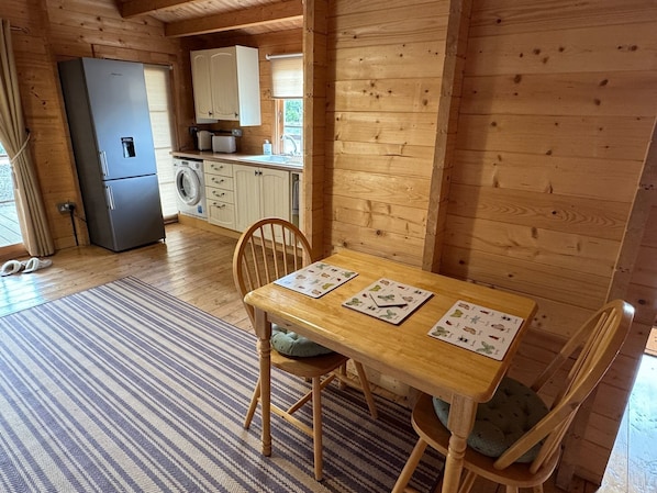 Apartment, 1 Bedroom, Patio, Garden View | Private kitchen