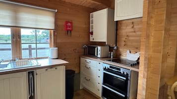 Apartment, 1 Bedroom, Patio, Garden View | Private kitchen