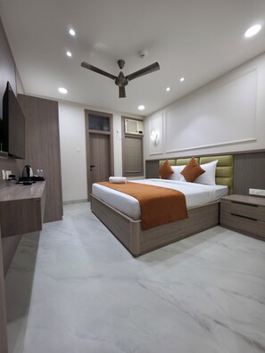 Junior Suite | Premium bedding, free WiFi, bed sheets
