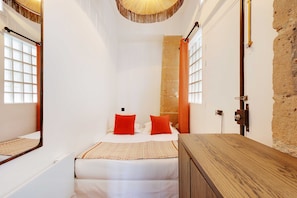 Apartment | 3 bedrooms, laptop workspace, iron/ironing board, bed sheets - Appartement Spacieux - 3br/6p - Marais (Paris)