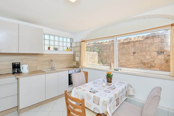 Apartment | Private kitchen
