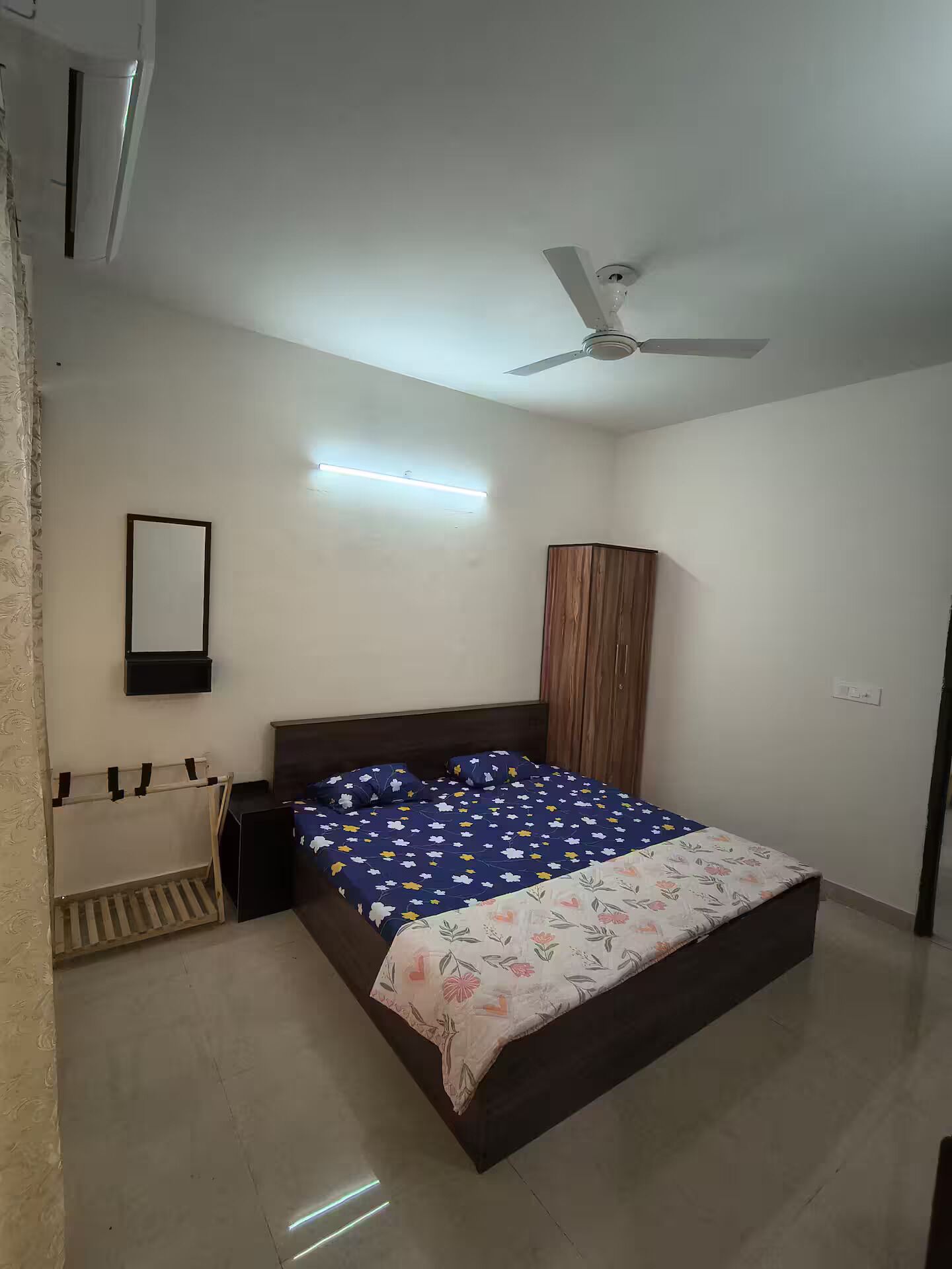 2 makuuhuonetta, silitysrauta/-lauta, Wi-Fi, vuodevaatteet