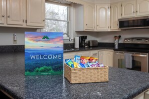 Fridge, microwave, oven, stovetop - Hot Tub, Games & Firepit w/ Spacious Yard (Mc Gaheysville)