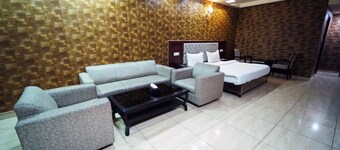 HOTEL INDER PARADISE