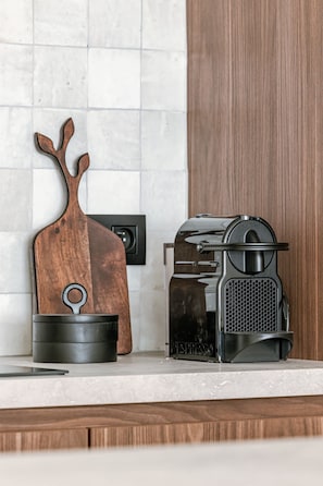 2 عدّة غرف نوم وخدمة الإنترنت