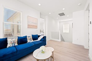 House | 3 bedrooms, Internet