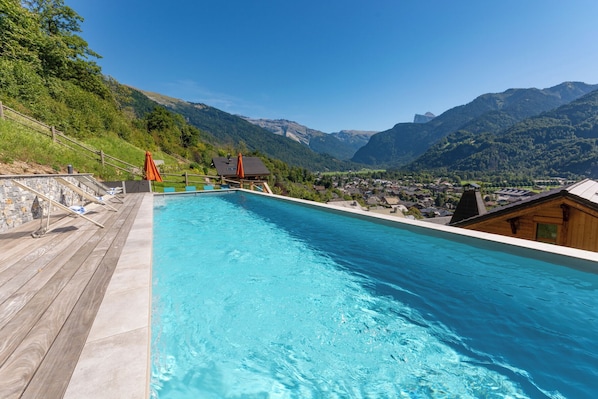 Outdoor pool, a heated pool