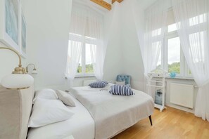 2 室のベッドルーム、アイロン / アイロン台、WiFi、ベッドシーツ