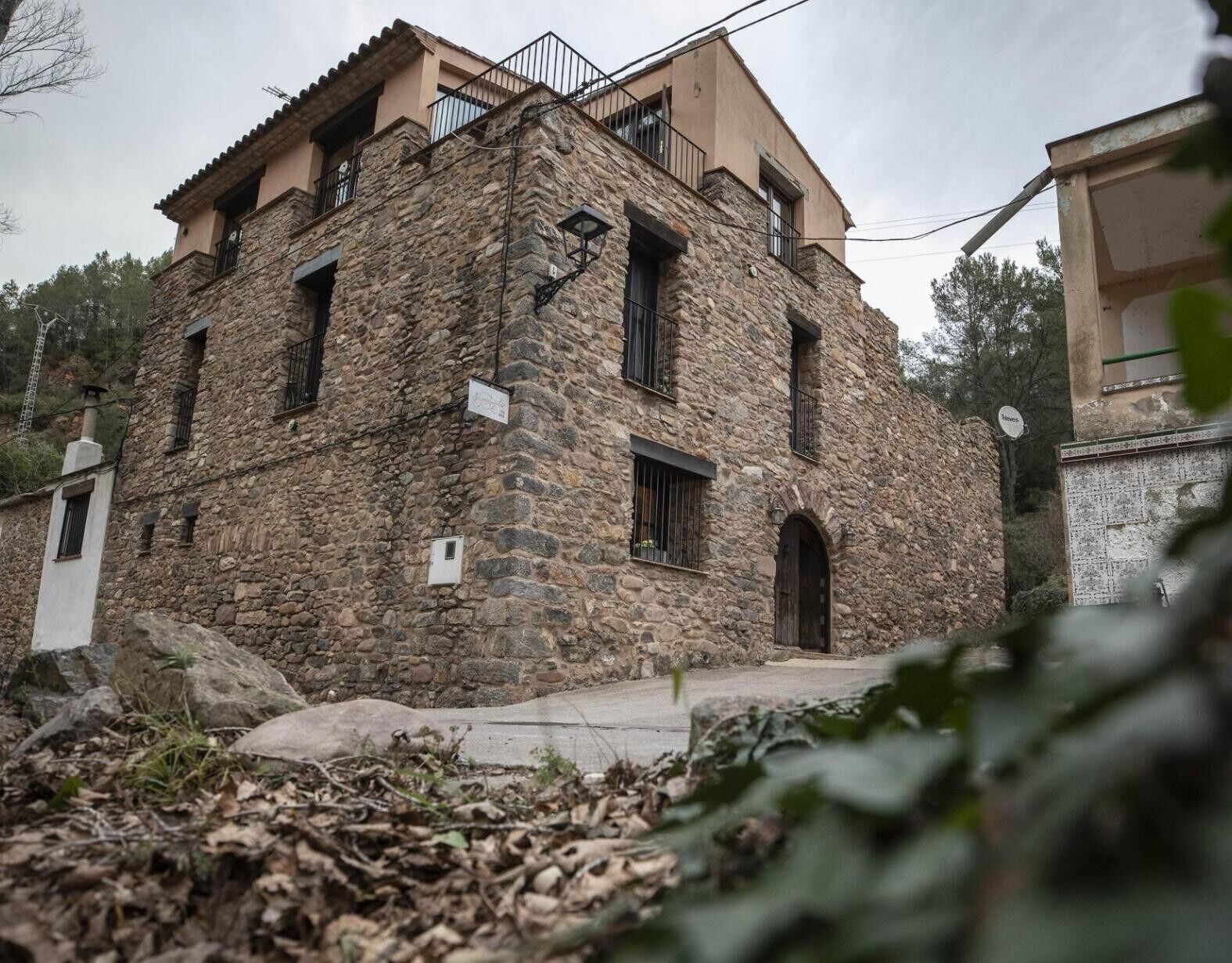 المنشأة من الخارج