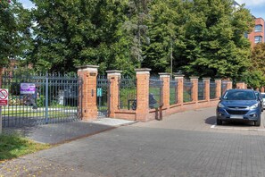 Property grounds - Waterlane Vintage Apartament Blisko Stoczni Gdanskiej by Noclegi Renters (Gdańsk)