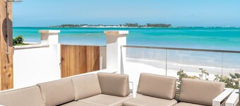 Two Bedroom Cable Beach Condo With Patio