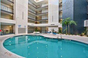 Innenpool, beheizter Pool