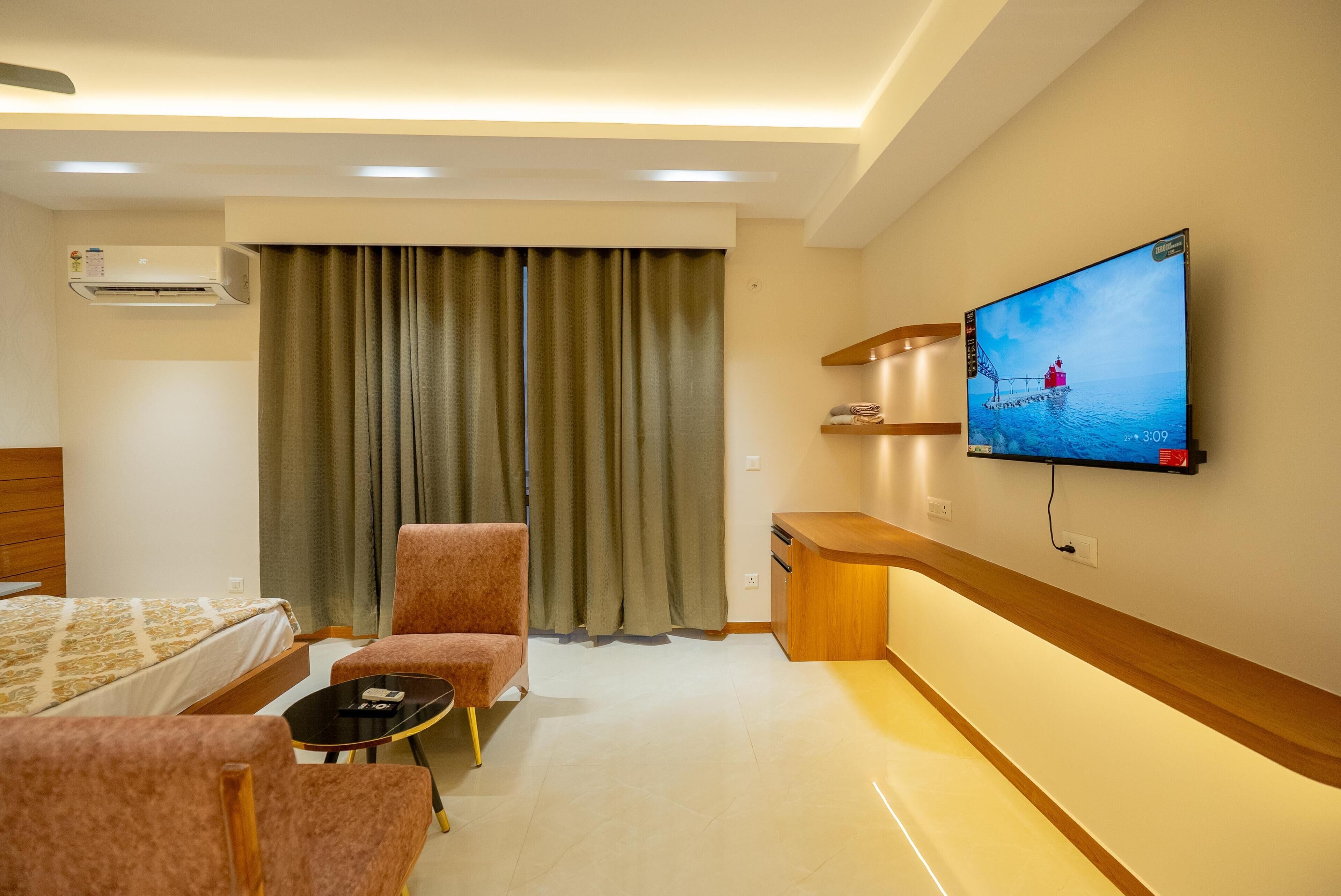 Luxury Double Room | Free WiFi