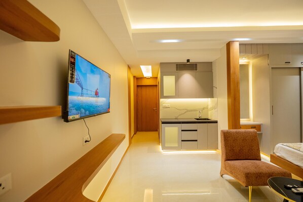 Luxury Double Room | Free WiFi