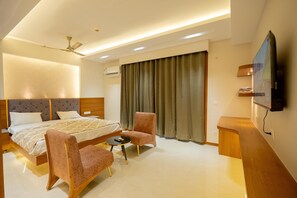 Luxury Double Room | Free WiFi