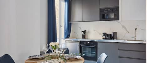 Fridge, microwave, oven, stovetop