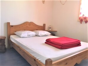 1 bedroom - Holiday Home - 'La Maison Bleue' (La Tranche sur Mer)